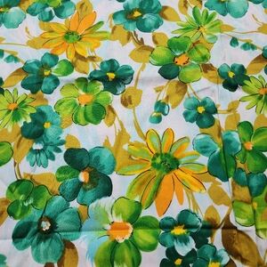 VINTAGE 1960s Floral Retro Fabric Sewing Material
